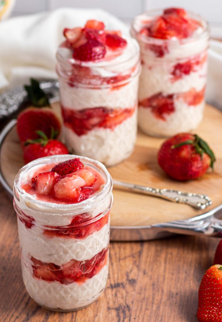 Keto fresas con crema is a keto riff on a classic Mexican dessert, strawberries with cream. Mexican crema is slightly sweetened and layered with macerated strawberries for a light and refreshing no-bake keto dessert. 