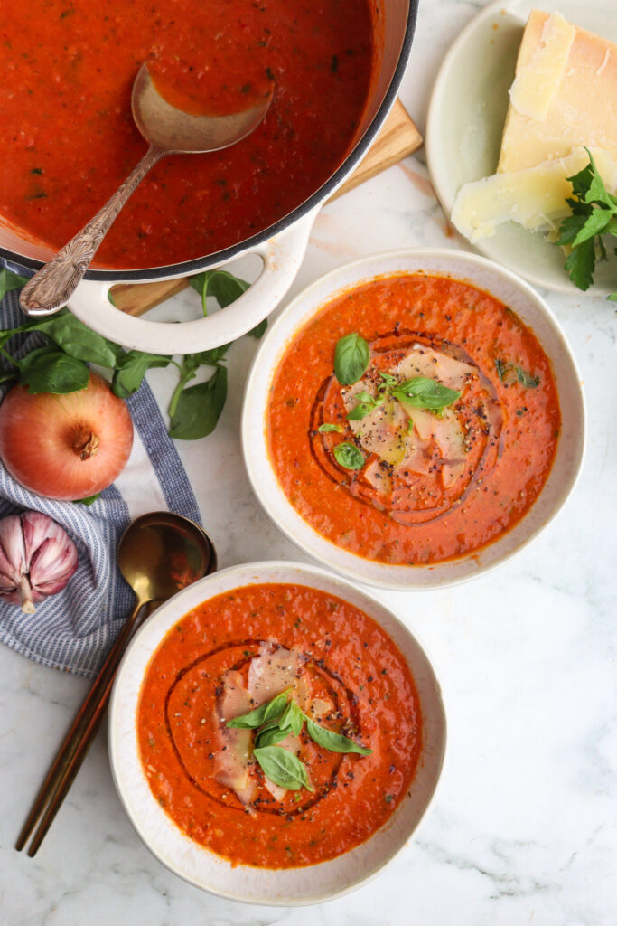 Healthy Roasted Tomato Basil Soup featured image above